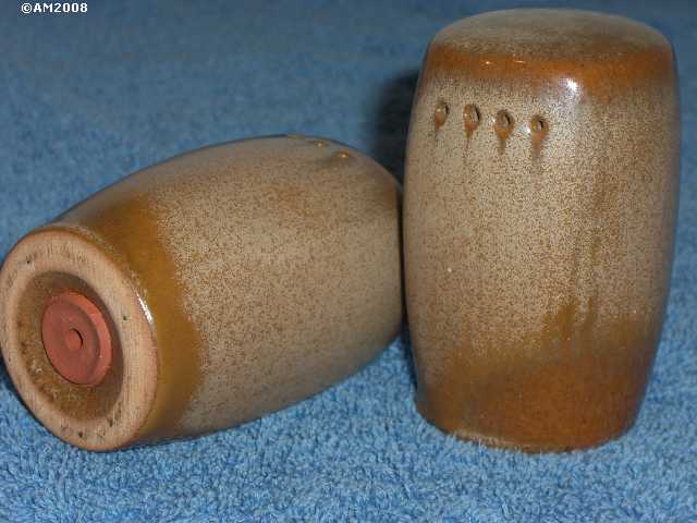 Short Plainsman shakers glazed brown satin