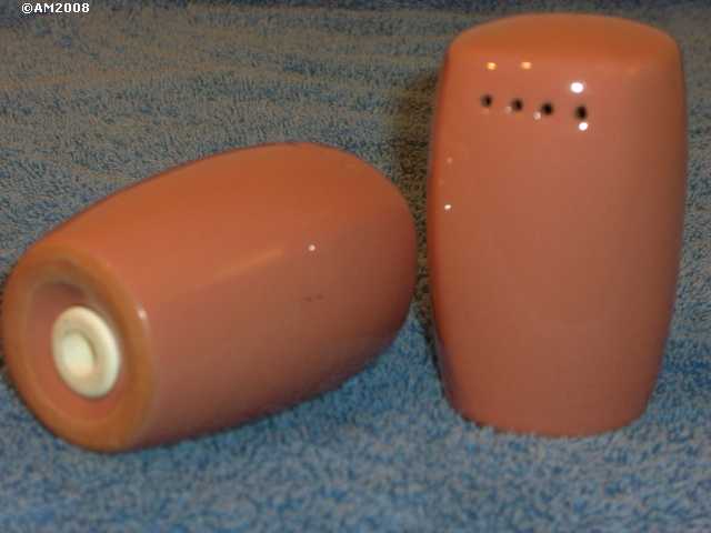 Short Plainsman shakers glazed 