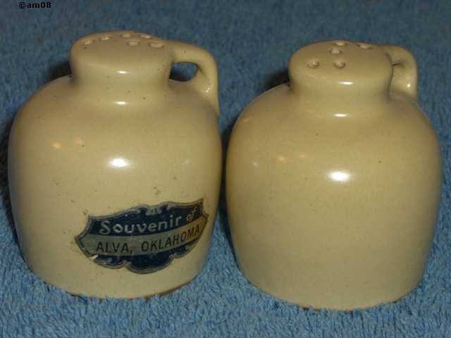 Jug shakers glazed ivory