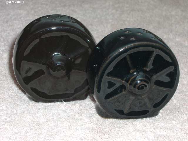 Wagonwheel Millennium shakers glazed black